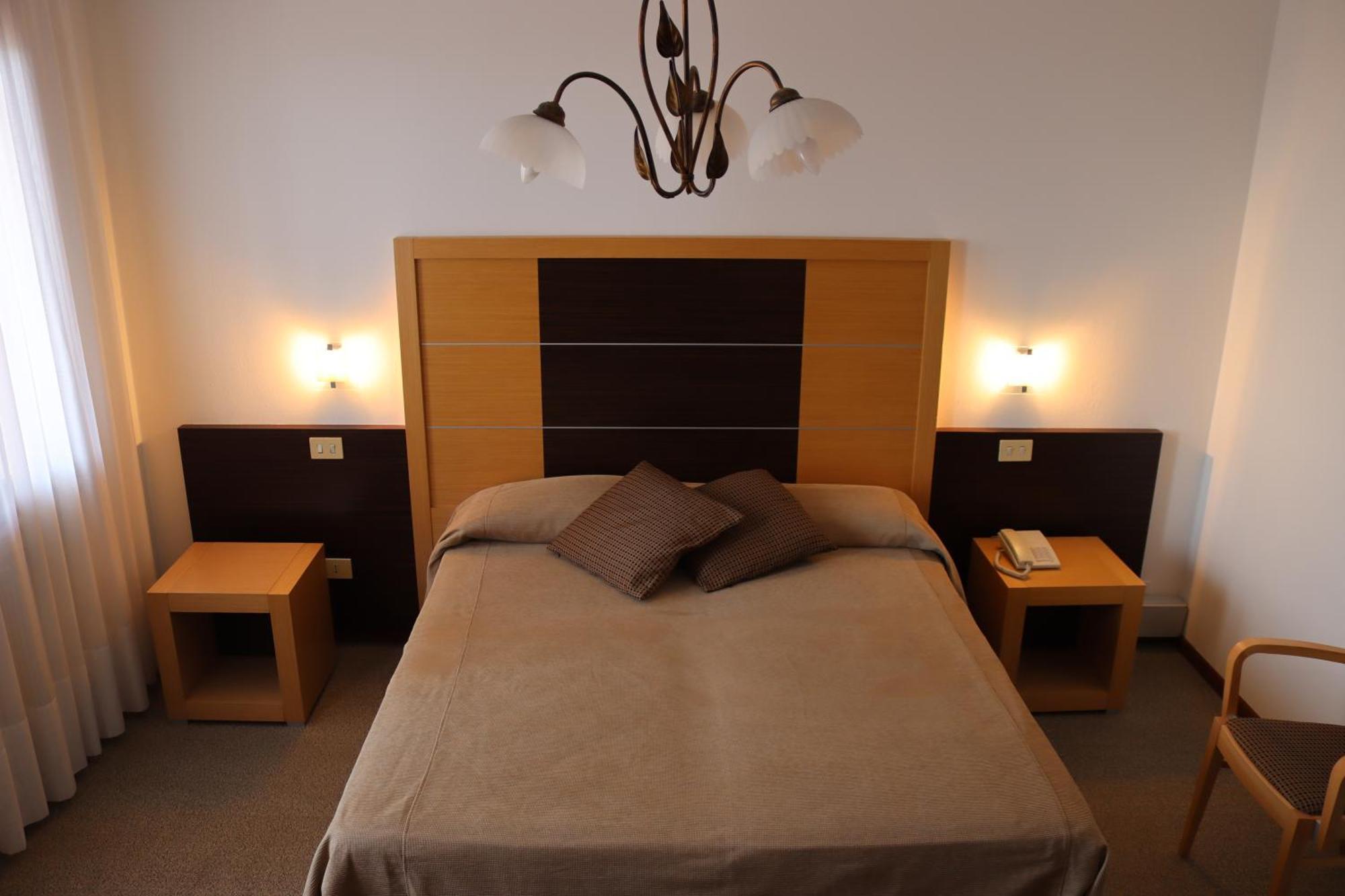 Albergo Alla Pineta مونتيبلونا المظهر الخارجي الصورة