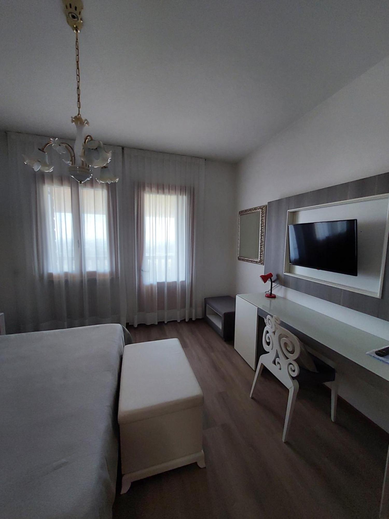 Albergo Alla Pineta مونتيبلونا المظهر الخارجي الصورة
